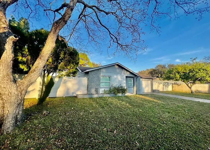 Pinebrook Home Close To Beach